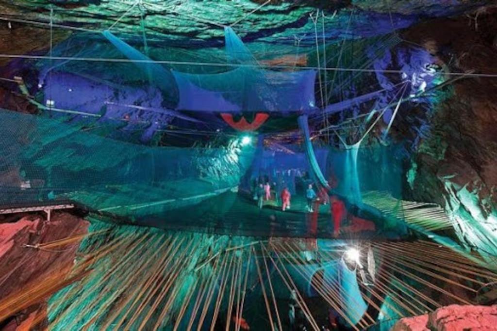 Zipworld Waterfalls Eryri Dogs Welcome 3 Bed Sleeps 5 Blaenau Ffestiniog Ngoại thất bức ảnh
