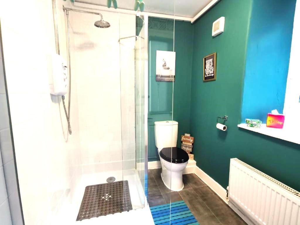 Zipworld Waterfalls Eryri Dogs Welcome 3 Bed Sleeps 5 Blaenau Ffestiniog Ngoại thất bức ảnh