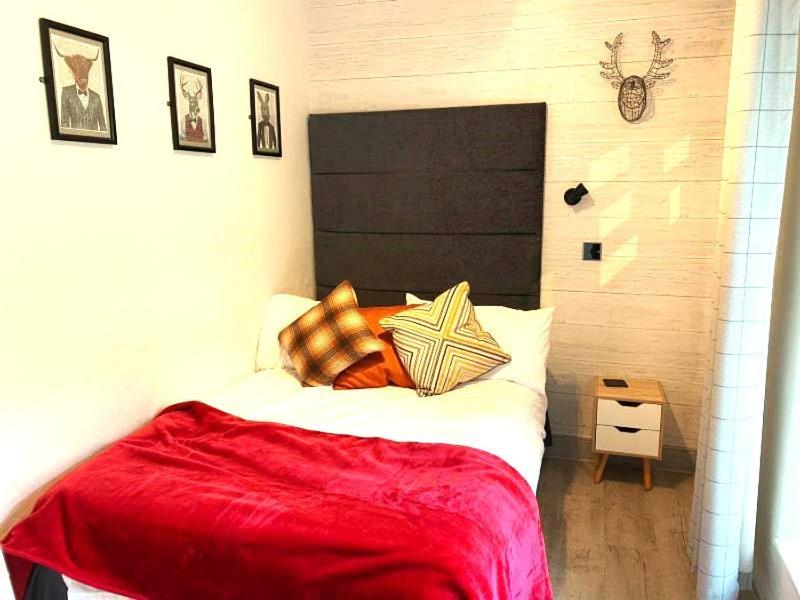 Zipworld Waterfalls Eryri Dogs Welcome 3 Bed Sleeps 5 Blaenau Ffestiniog Ngoại thất bức ảnh